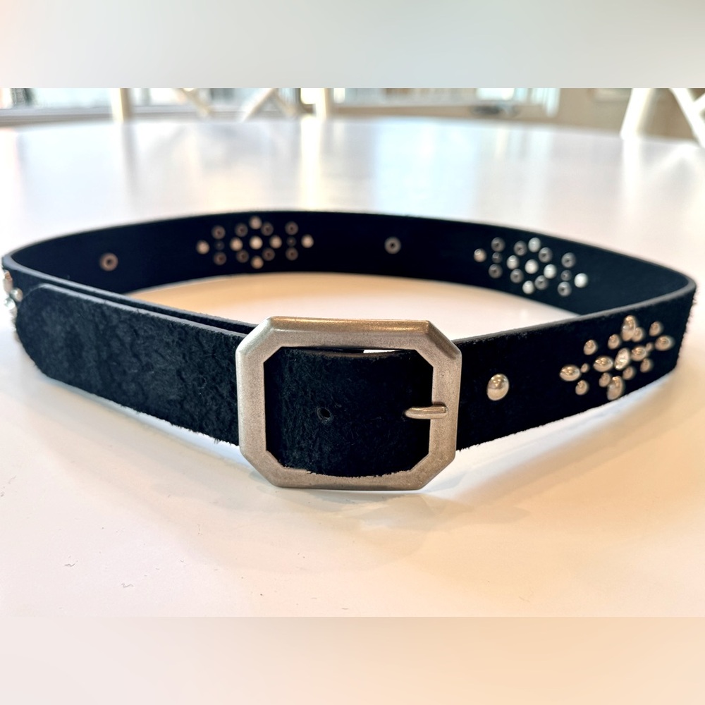 French Designer Virgie Castaway Black leather belt with studs never been worn